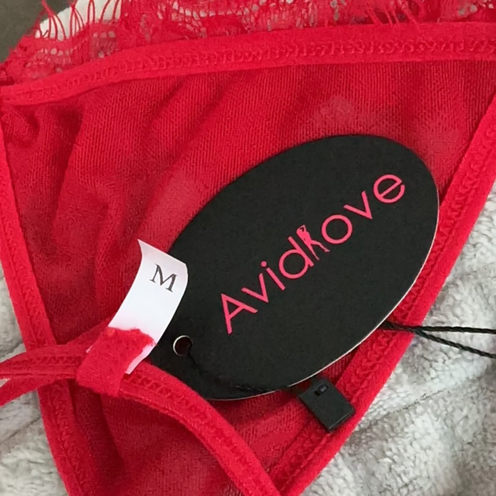 Avidlove Lace Robe With Matching Thong - Picture 7 of 7
